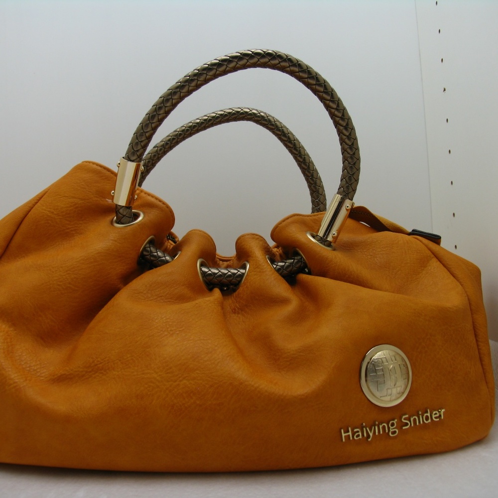 Haiying Snider Hand Bag
